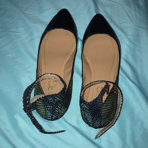 BCBG Patent flats like new super cute